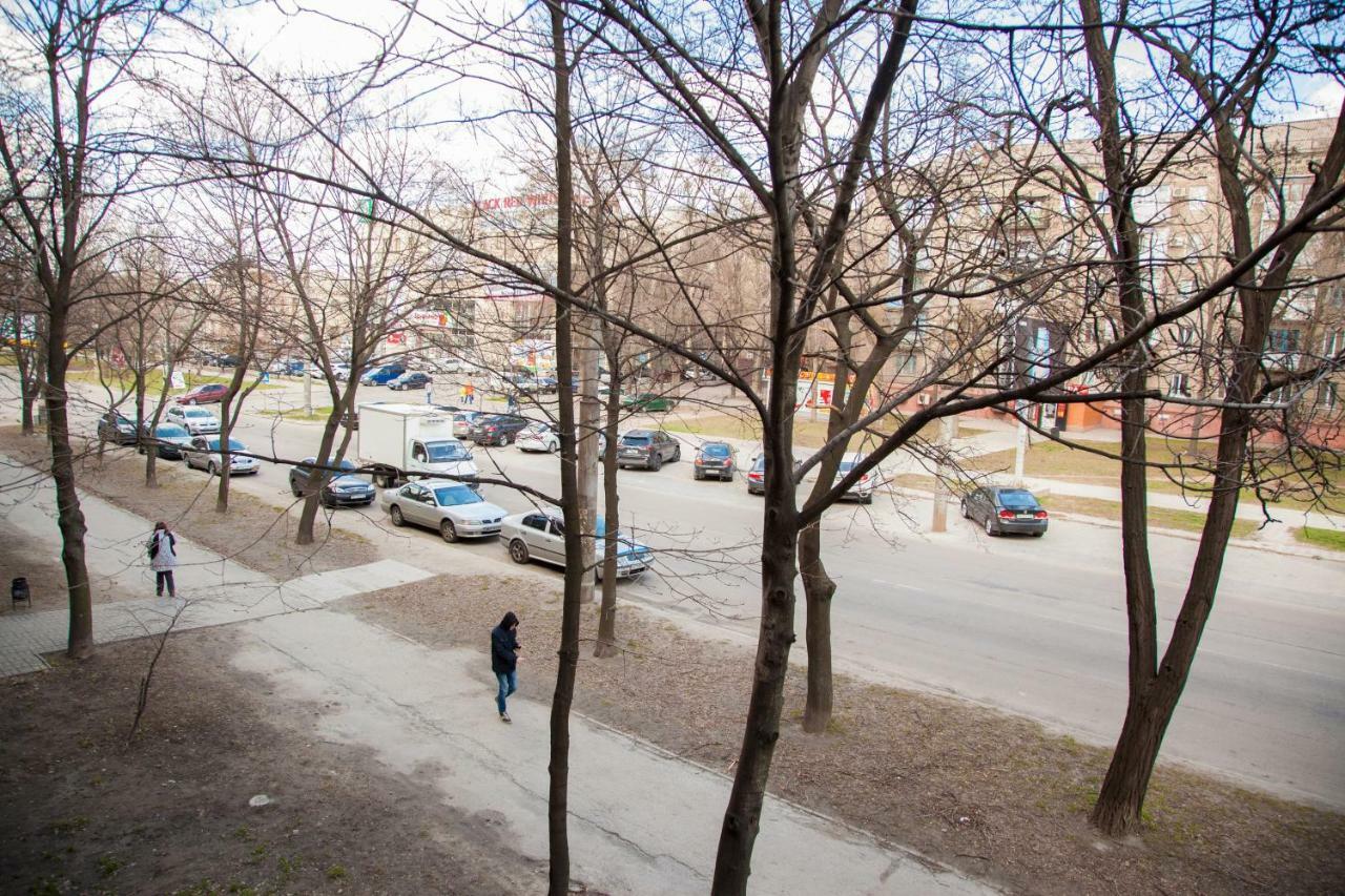 Zaporizhia Semi-Luxury Apt On 82 Nezalezhnoi Ukrаiny Street Near Intourist Hotel מראה חיצוני תמונה