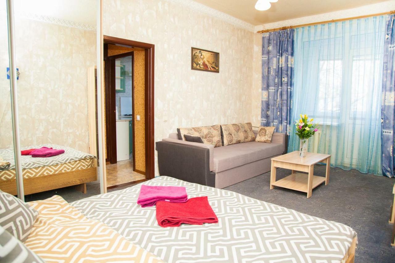 Zaporizhia Semi-Luxury Apt On 82 Nezalezhnoi Ukrаiny Street Near Intourist Hotel מראה חיצוני תמונה